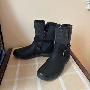New UGG leather boots with wool inside, size 6.5